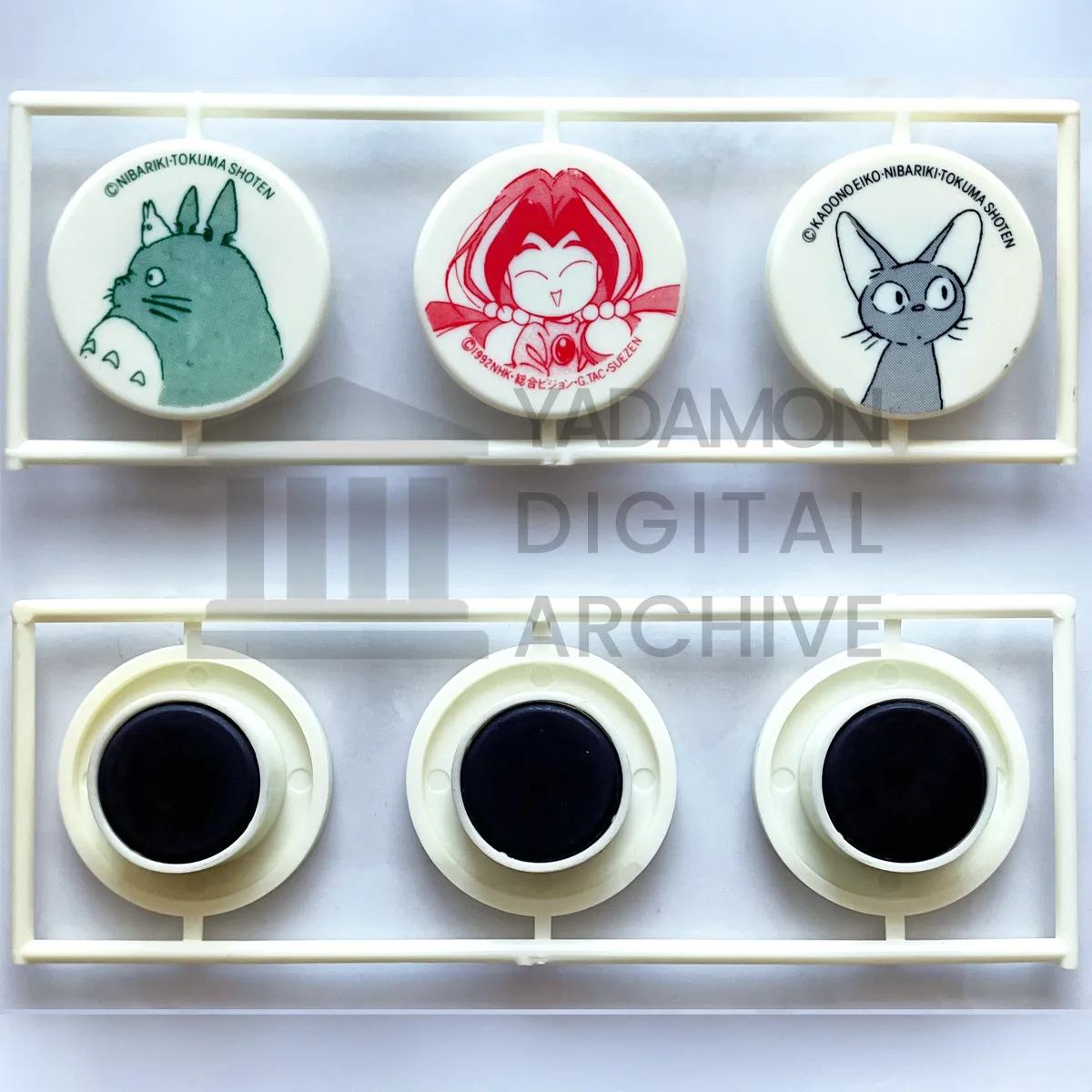 1993年サマーフェア用マグネット。ヤダモン、ジジ、トトロ。徳間書店。A set of magnet for 1993 Summer Fair. Tokuma Shoten Publishing Co., Ltd.